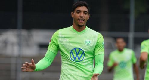 كيكر: 3 أندية تتنافس للحصول على خدمات عمر مرموش